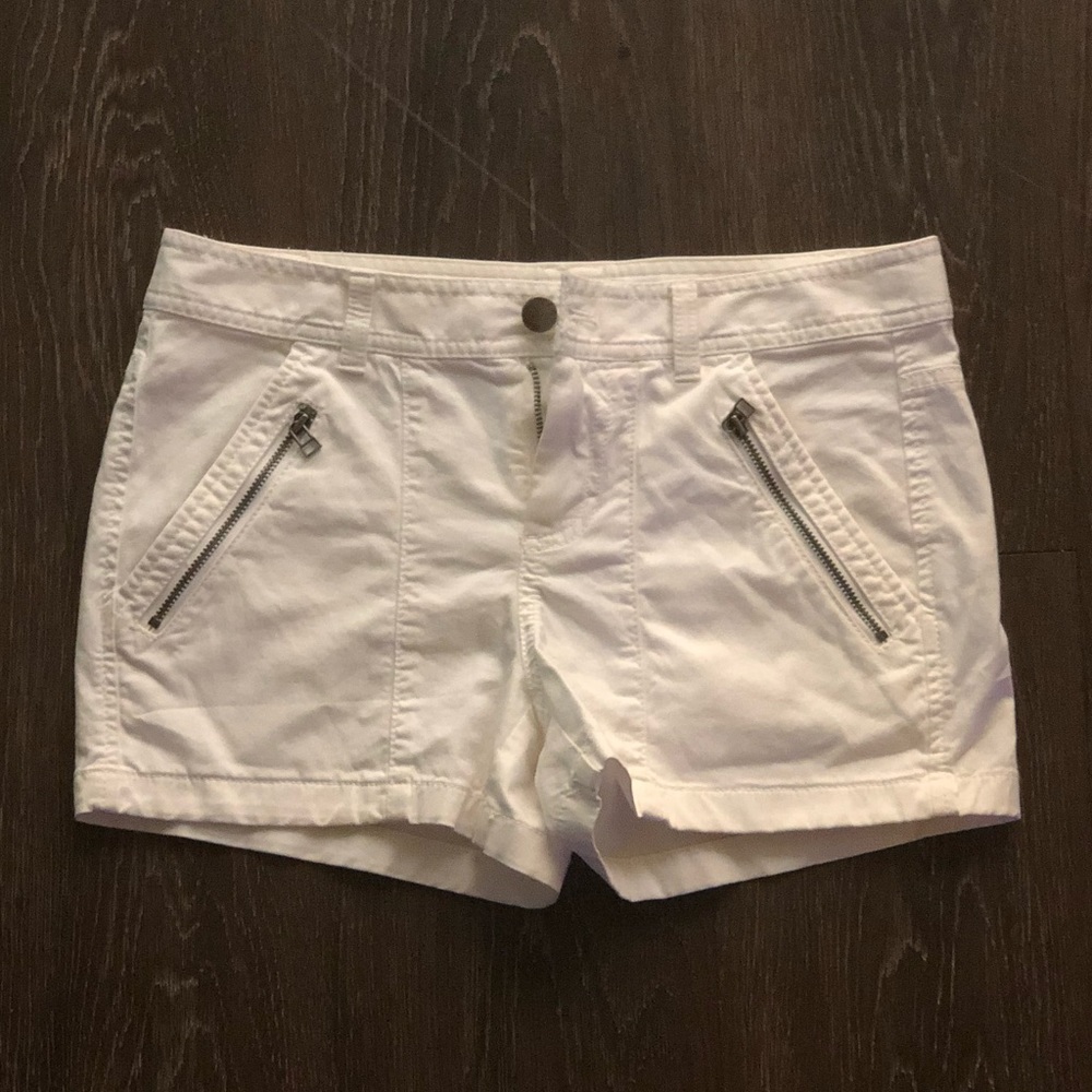 White High Rise Shorts - Picture 2 of 7